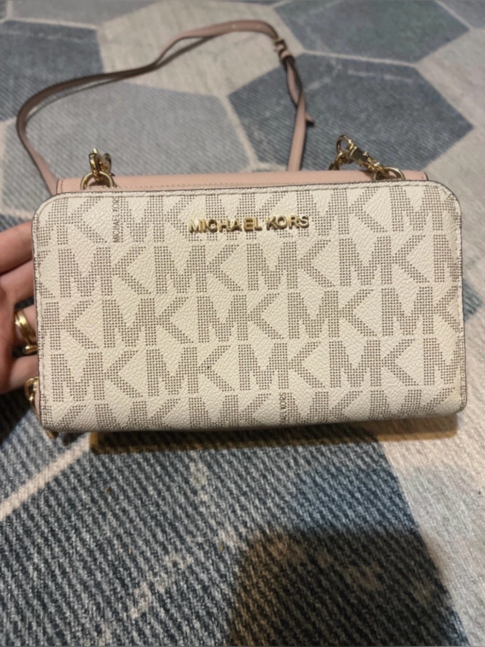 Michael Kors Cream/Blush Logo Crossbody Wallet